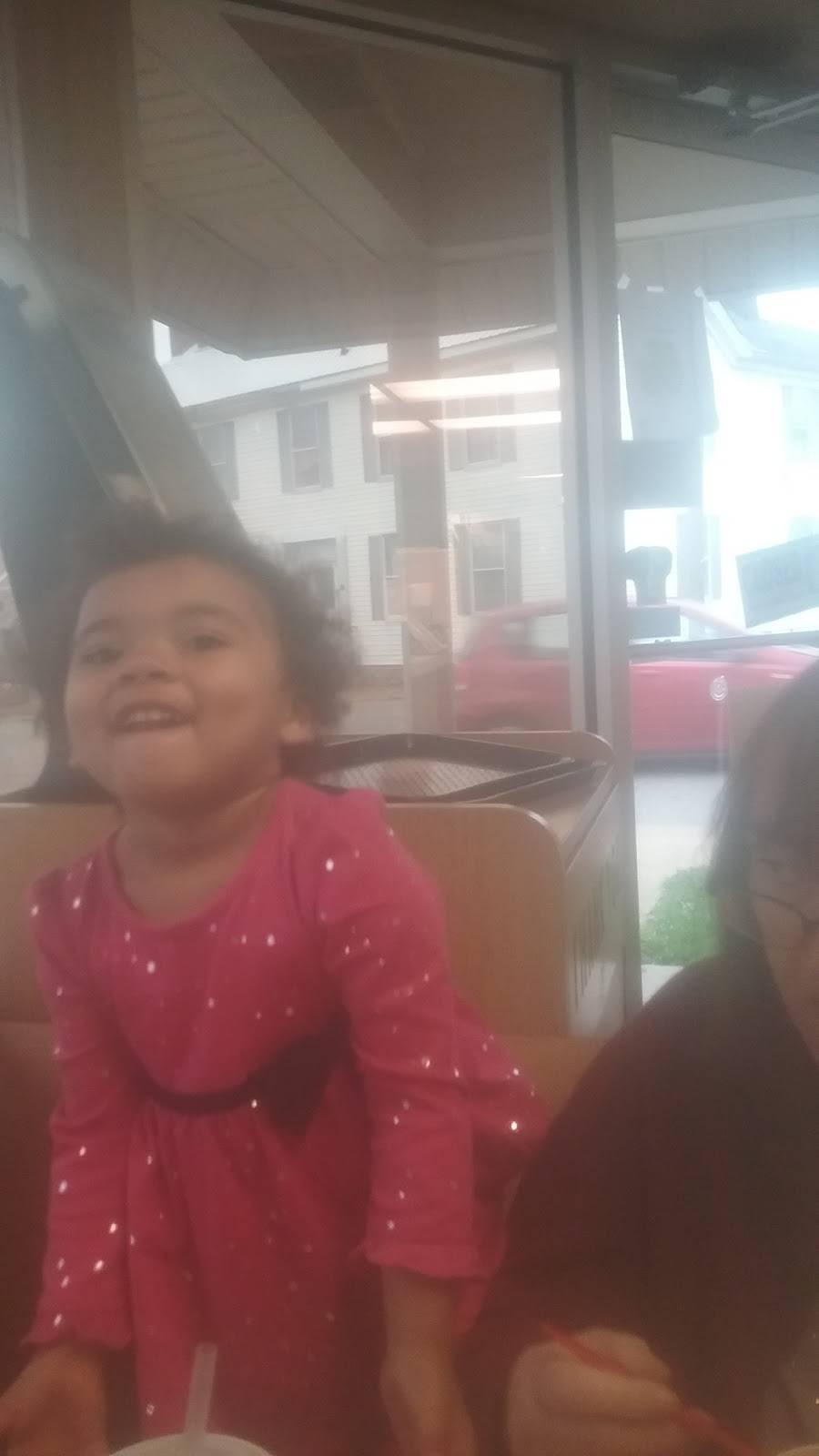 Dairy Queen | restaurant | 402 E W Main St, Barnesville, OH 43713, USA | 7404251475 OR +1 740-425-1475