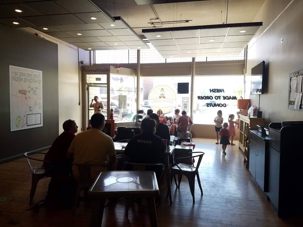 Quack Daddy Donuts | restaurant | 106 W State St, Pendleton, IN 46064, USA | 7652219174 OR +1 765-221-9174
