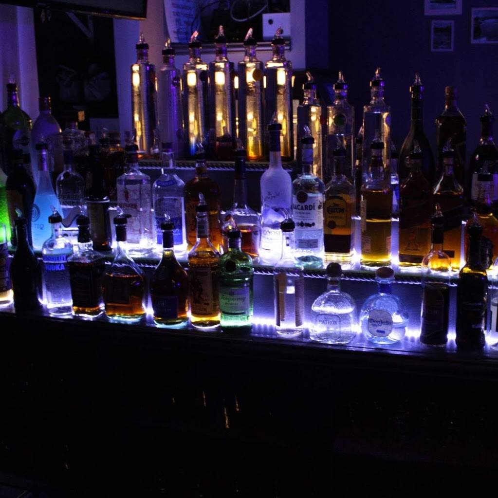 Restaurant Di Nos | restaurant | 908 Main St, Pawtucket, RI 02860, USA | 4017537991 OR +1 401-753-7991