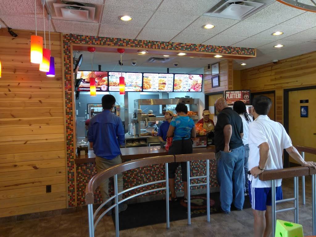 Popeyes Louisiana Kitchen | restaurant | 1811 N Rolling Rd, Baltimore, MD 21244, USA | 4102778518 OR +1 410-277-8518