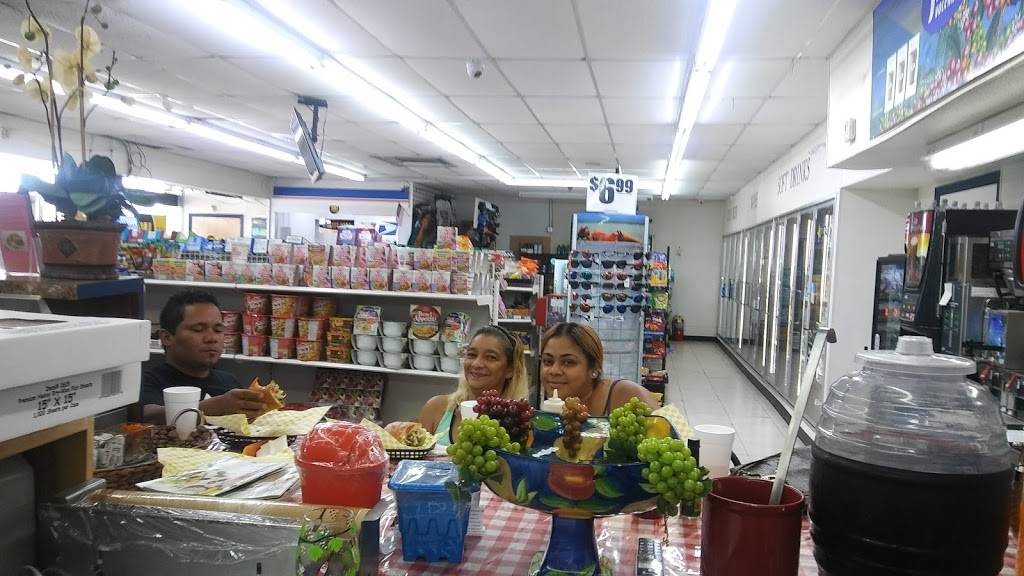 Gilberts Deli | restaurant | 1921 N. Federal Highway @B, Kwik Food Store, Boca Raton, FL 33432, USA | 5619953783 OR +1 561-995-3783