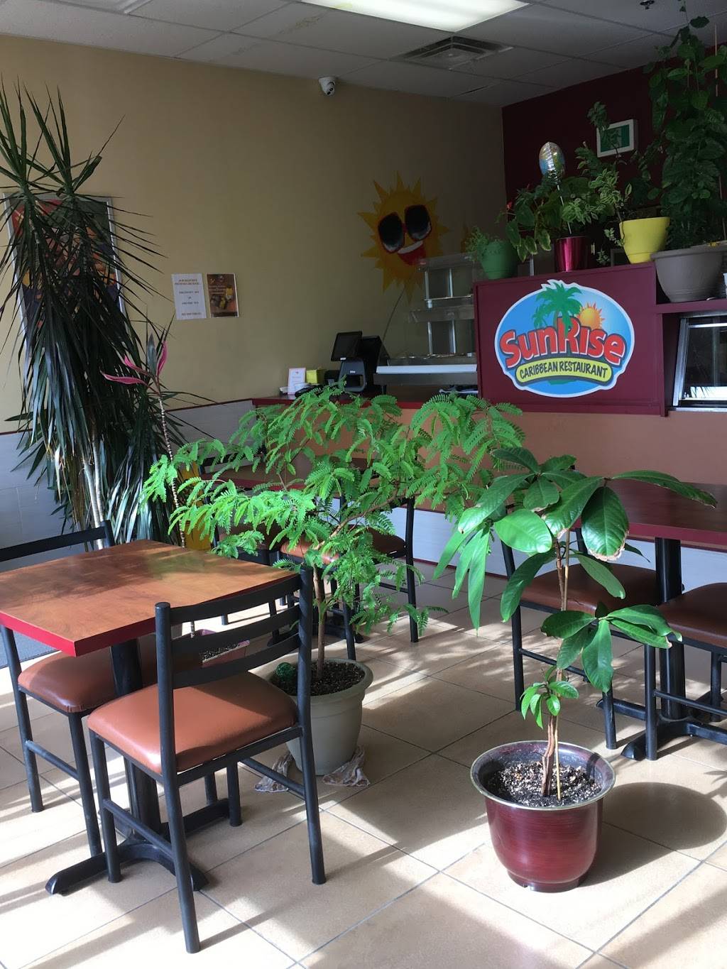 SunRise Caribbean Restaurant | restaurant | 17915 Leslie St #8, Newmarket, ON L3Y 3E3, Canada | 9052357600 OR +1 905-235-7600
