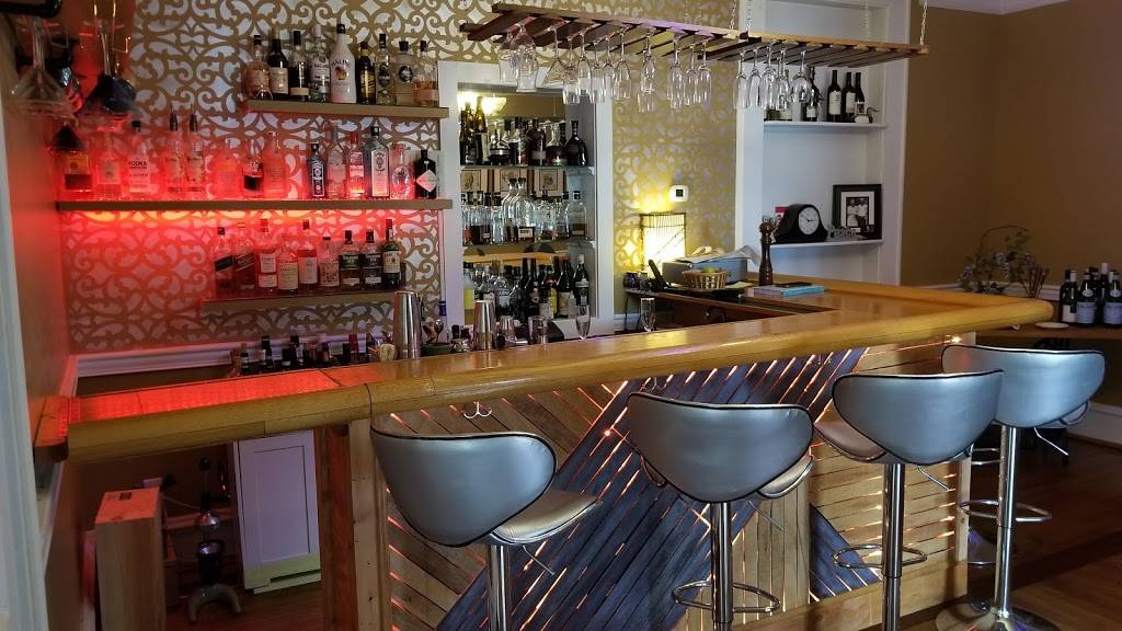 Maurice | restaurant | 145 Market St, Onancock, VA 23417, USA | 7573874889 OR +1 757-387-4889