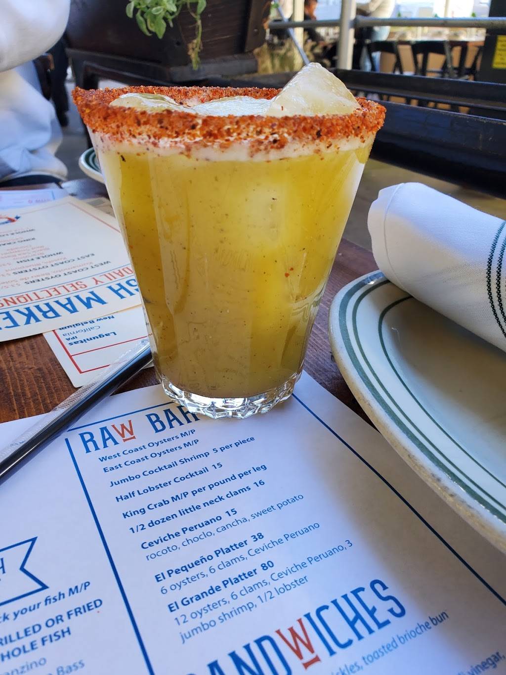 El Fish Shack | restaurant | 36-02 35th Ave, Queens, NY 11106, USA | 7187862728 OR +1 718-786-2728