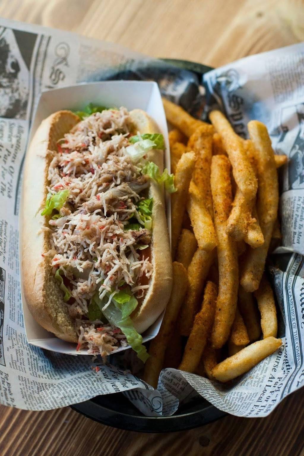 Hook & Reel Cajun Seafood & Bar | restaurant | 4029 167th St, Country Club Hills, IL 60478, USA | 7089578802 OR +1 708-957-8802