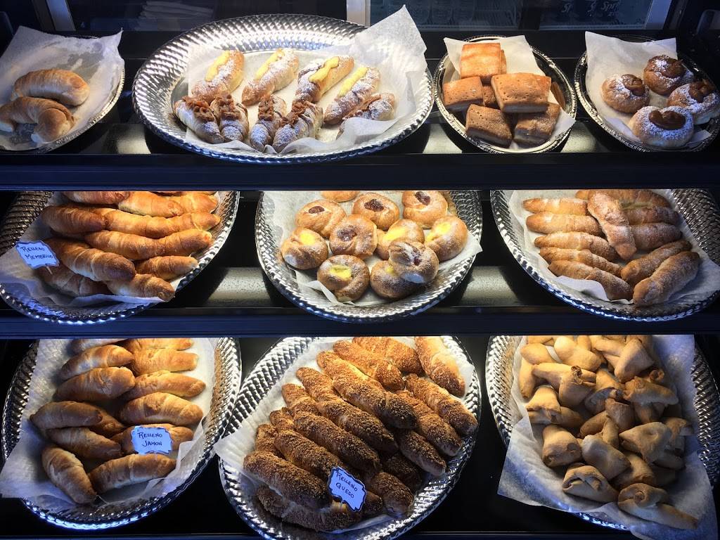 Casapueblo Restaurant & Bakery | restaurant | 4153 W Vine St, Kissimmee, FL 34741, USA | 4075150981 OR +1 407-515-0981