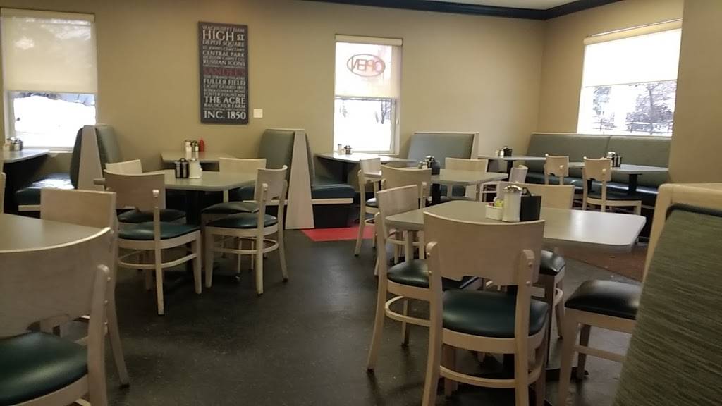 Sandees Restaurant | restaurant | 162 Main St, Lancaster, MA 01523, USA | 9783651950 OR +1 978-365-1950