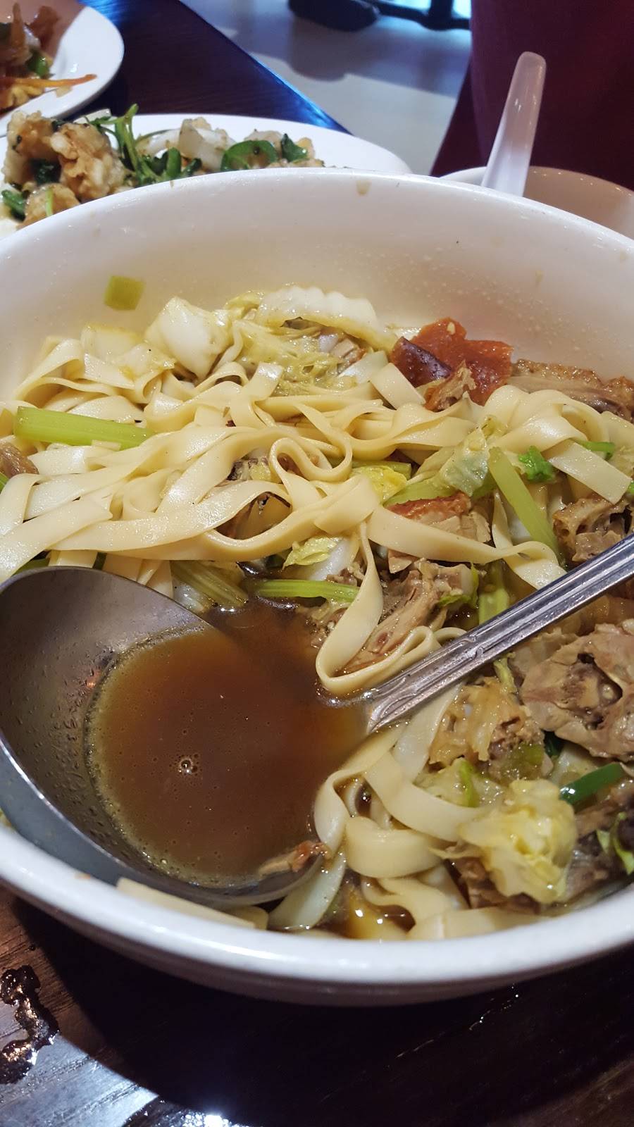 Red Pearl Restaurant | restaurant | 243 W Valley Ave, Homewood, AL 35209, USA | 2059459558 OR +1 205-945-9558