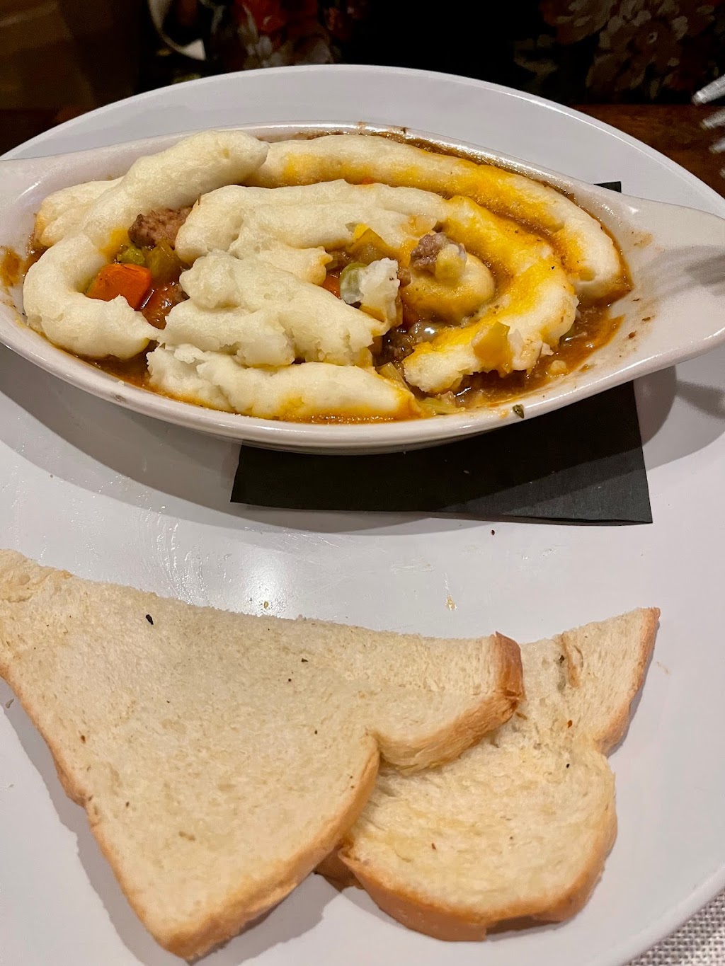 The Union Jack British Pub - Mesa | restaurant | 1774 S Val Vista Dr, Mesa, AZ 85204, USA | 4805908505 OR +1 480-590-8505