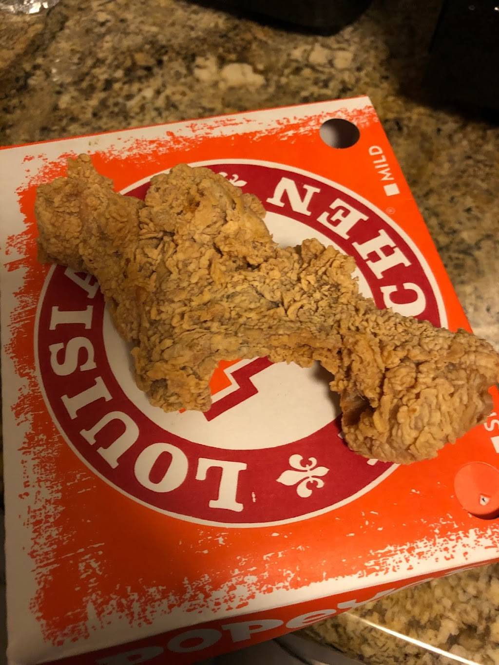 Popeyes Louisiana Kitchen | restaurant | 4510 Panther Creek Pne, The Woodlands, TX 77381, USA | 2812987400 OR +1 281-298-7400
