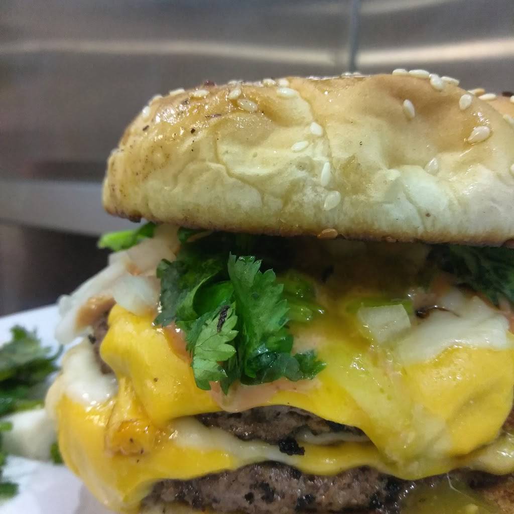 Mannys Restaurant | restaurant | 14120 Bear Valley Rd #100, Victorville, CA 92392, USA | 7605137475 OR +1 760-513-7475