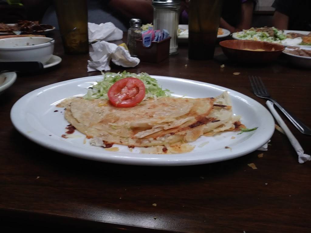 El Indio Mexican Food Restaurant | restaurant | 3355 S 6th Ave, Tucson, AZ 85713, USA | 5206200504 OR +1 520-620-0504