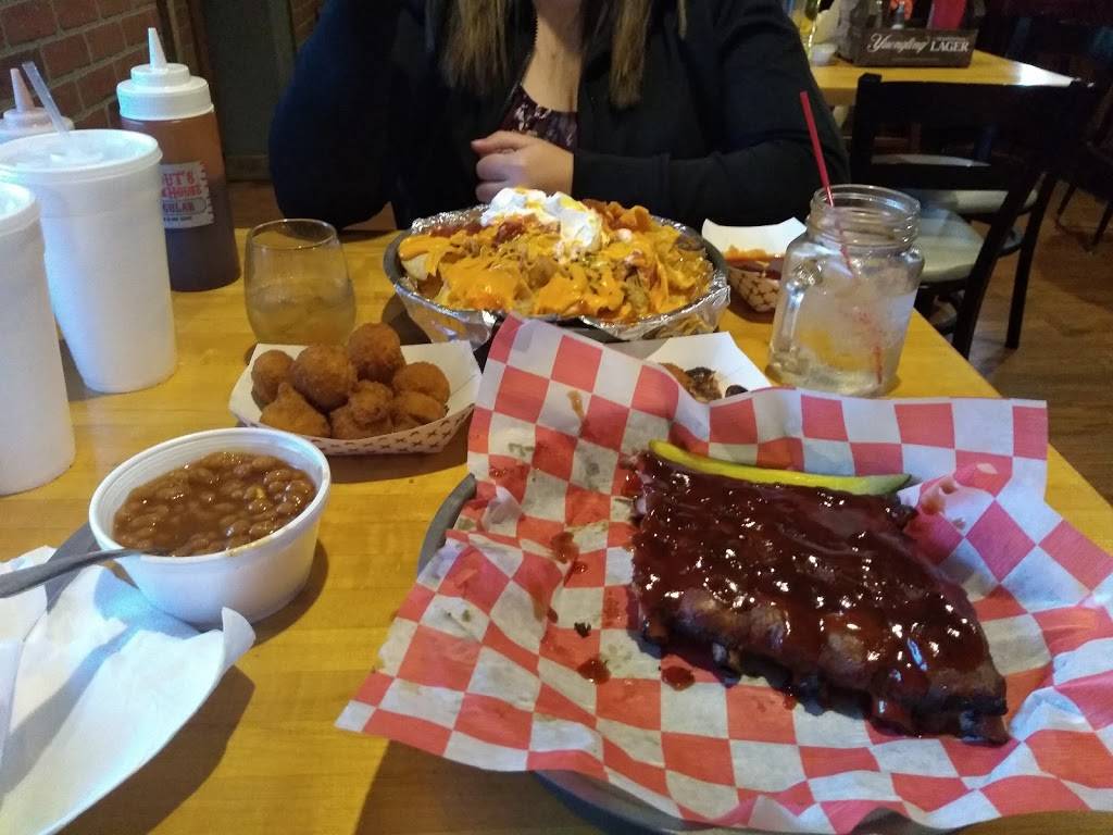 Stouts Brick House | restaurant | 6995 N Dearborn Rd, Guilford, IN 47022, USA | 8125760125 OR +1 812-576-0125