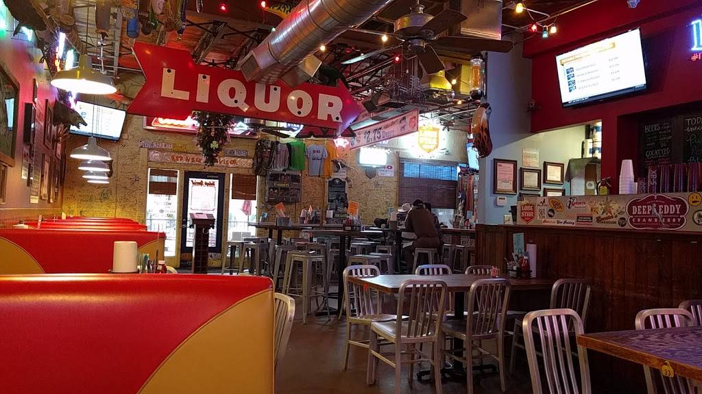 Roosters Roadhouse | restaurant | 113 Industrial St, Denton, TX 76201, USA | 9403824227 OR +1 940-382-4227