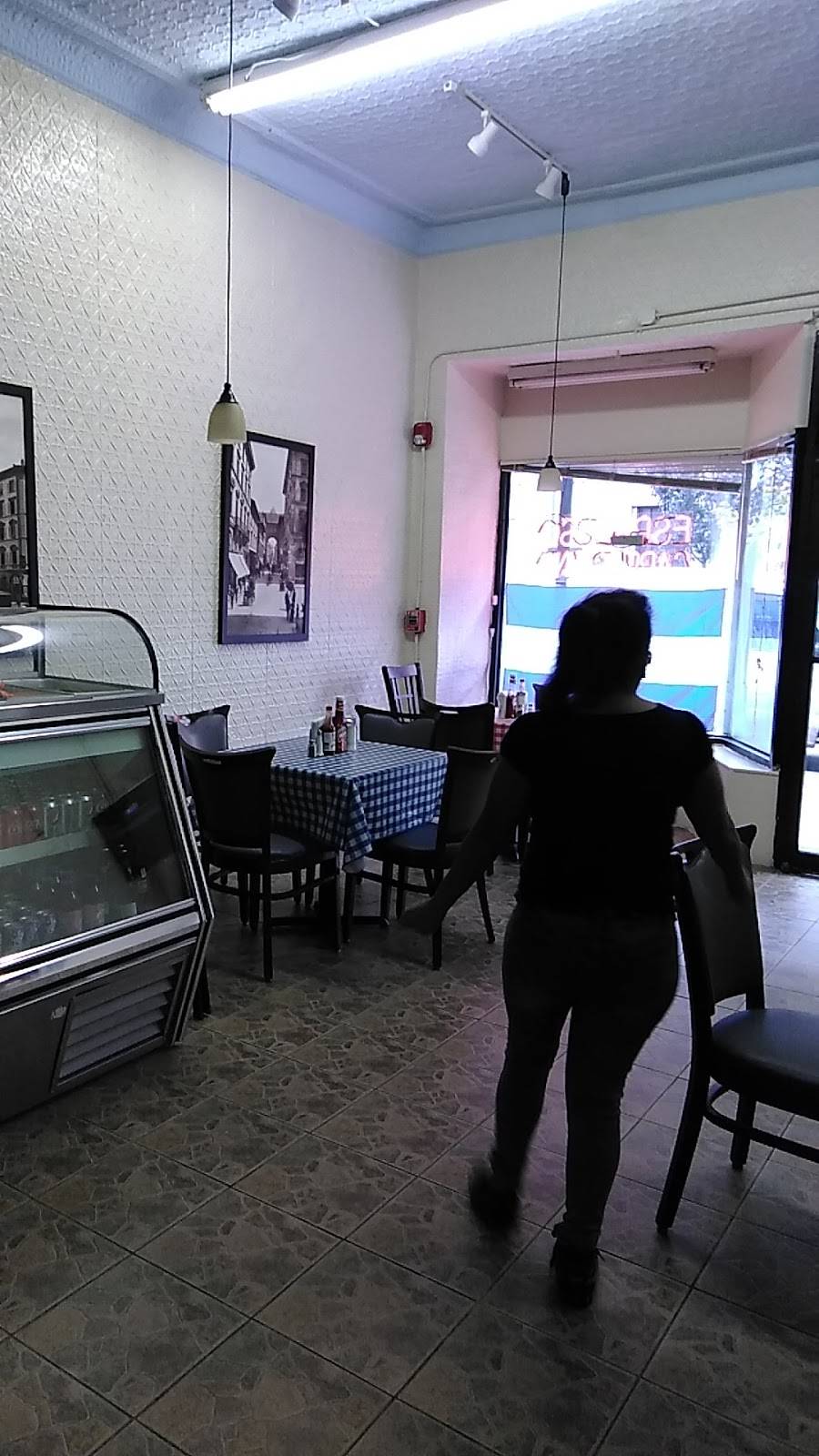 Ricon Catracho | restaurant | 1117 New York Ave, Union City, NJ 07087, USA | 2014306676 OR +1 201-430-6676