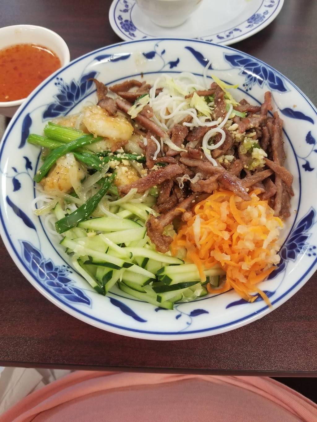 Amazin Asian LLC | meal delivery | 2941 E Battlefield Rd, Springfield, MO 65804, USA | 4178824000 OR +1 417-882-4000