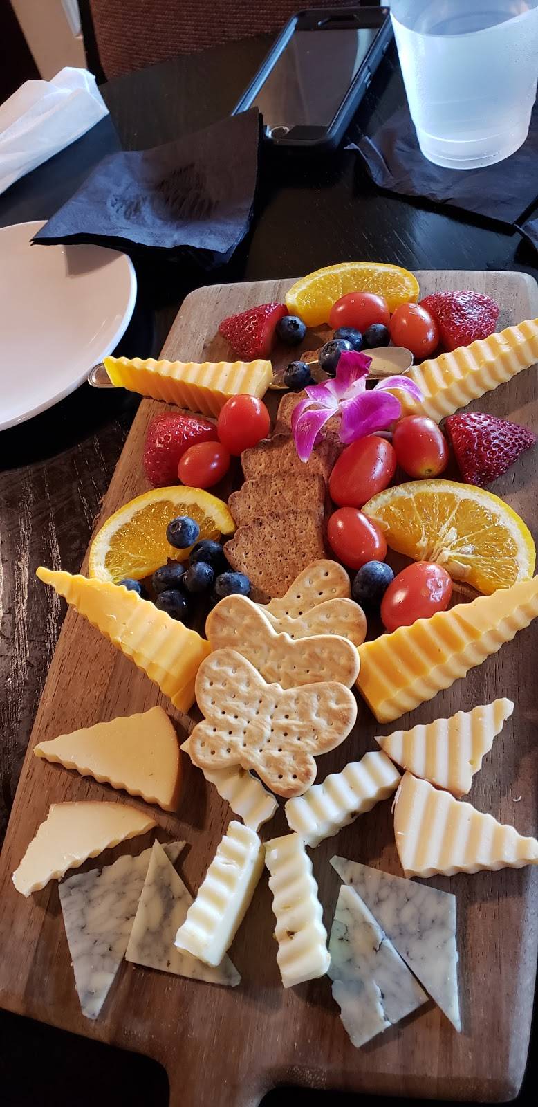 Harvest Restaurant At Mountain Lake Lodge | restaurant | 115 Hotel Cir, Pembroke, VA 24136, USA | 5406267121 OR +1 540-626-7121