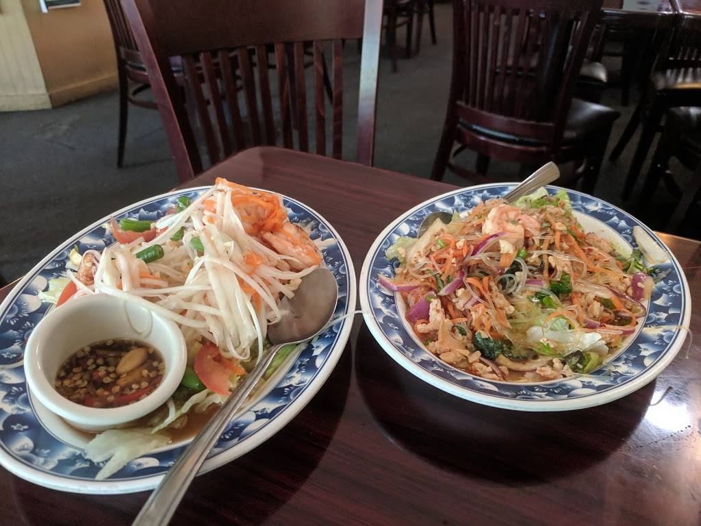 Thai Basil | restaurant | 121 Broadway St, Chico, CA 95928, USA | 5303436843 OR +1 530-343-6843