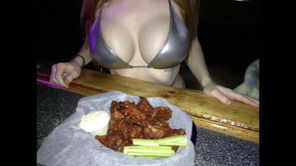 Christinas Female Revue | restaurant | 4508 North Point Blvd, Sparrows Point, MD 21219, USA | 4104771405 OR +1 410-477-1405