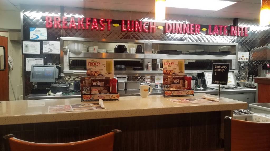 Dennys | restaurant | 6480 North Fwy, Fort Worth, TX 76137, USA | 8178471939 OR +1 817-847-1939