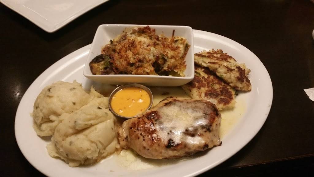 Ruby Tuesday | restaurant | 543 Oglethorpe Hwy, Hinesville, GA 31313, USA | 9124482552 OR +1 912-448-2552