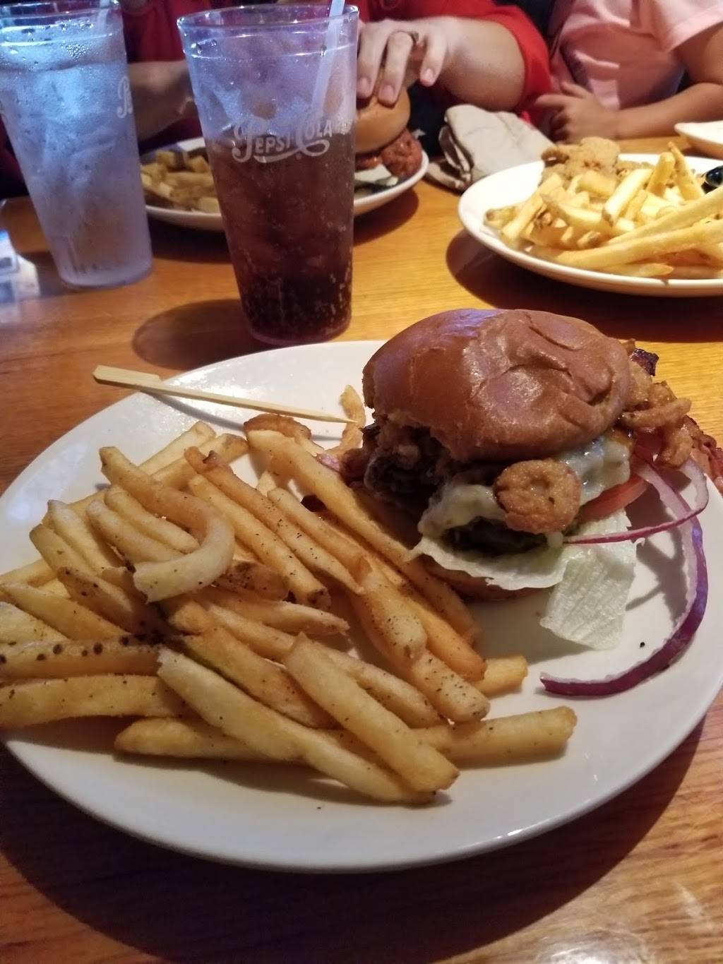 Applebees Grill + Bar | restaurant | 1005 NW 13th St, Gainesville, FL 32601, USA | 3523350150 OR +1 352-335-0150