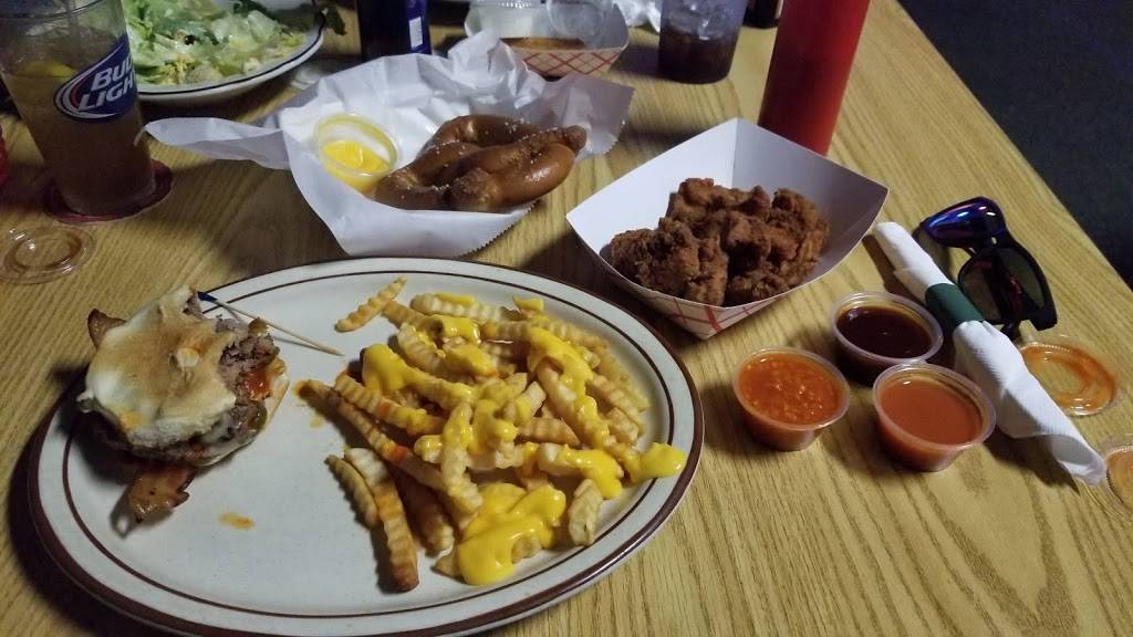 Fatboyz Bar & Grill | restaurant | 609 Lincolnway W, Ligonier, IN 46767, USA | 2608944640 OR +1 260-894-4640