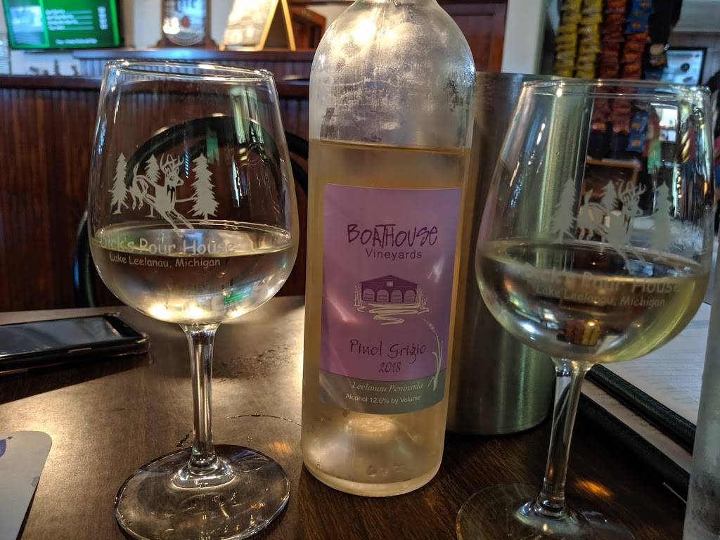 Dicks Pour House | restaurant | 103 W Philip St, Lake Leelanau, MI 49653, USA | 2312569912 OR +1 231-256-9912