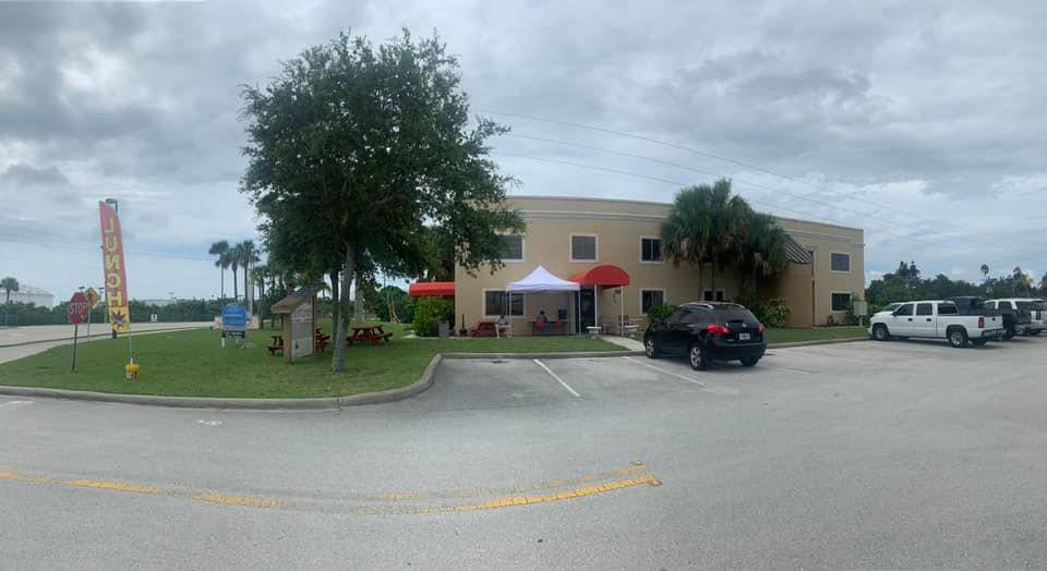 Cruisin Steel Eats | restaurant | 99 George J King Blvd Suite 2, Cape Canaveral, FL 32920, USA | 3216134025 OR +1 321-613-4025