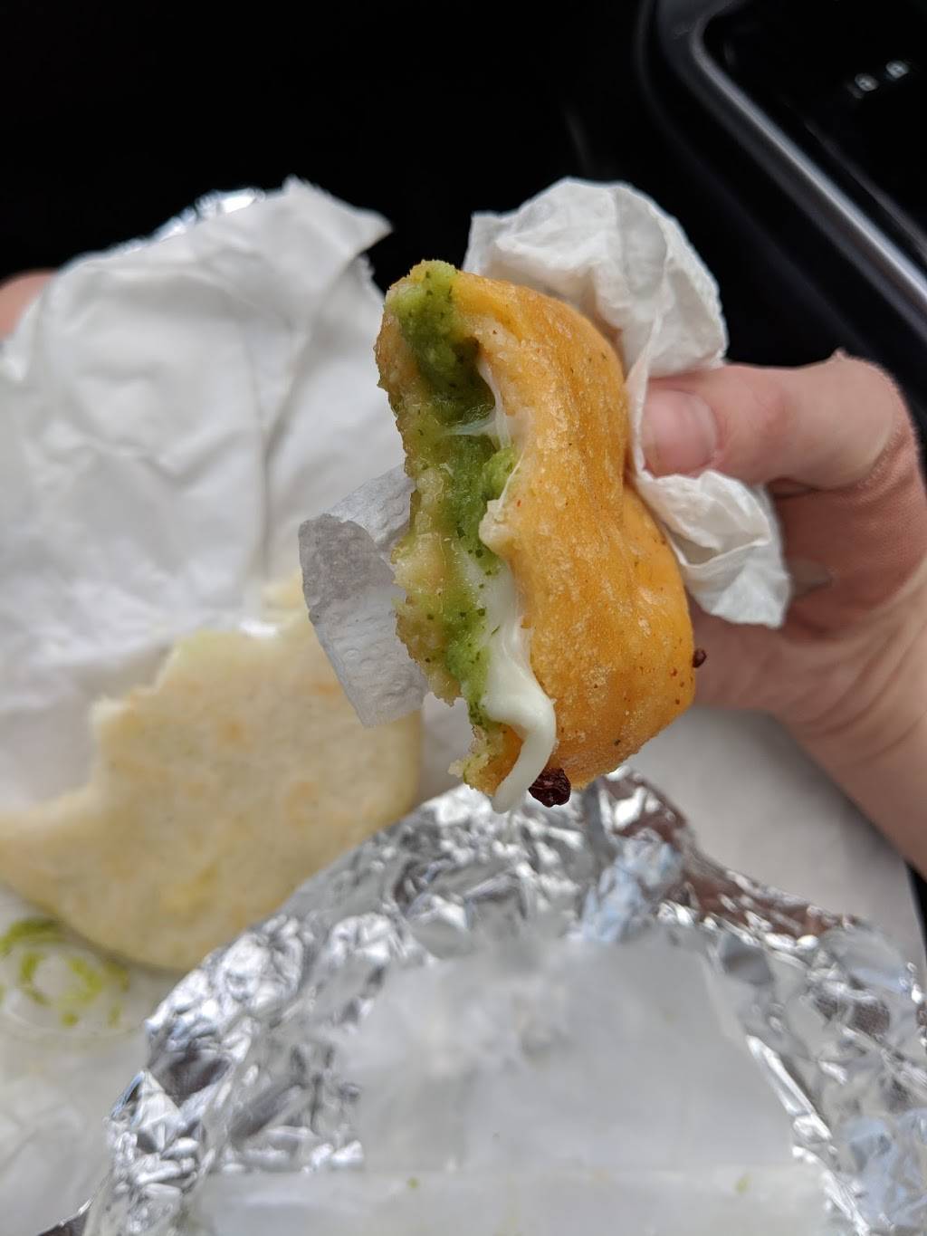 El Arepón Venezuelan Food | restaurant | 881 S 72nd St, Omaha, NE 68114, USA | 4024038146 OR +1 402-403-8146