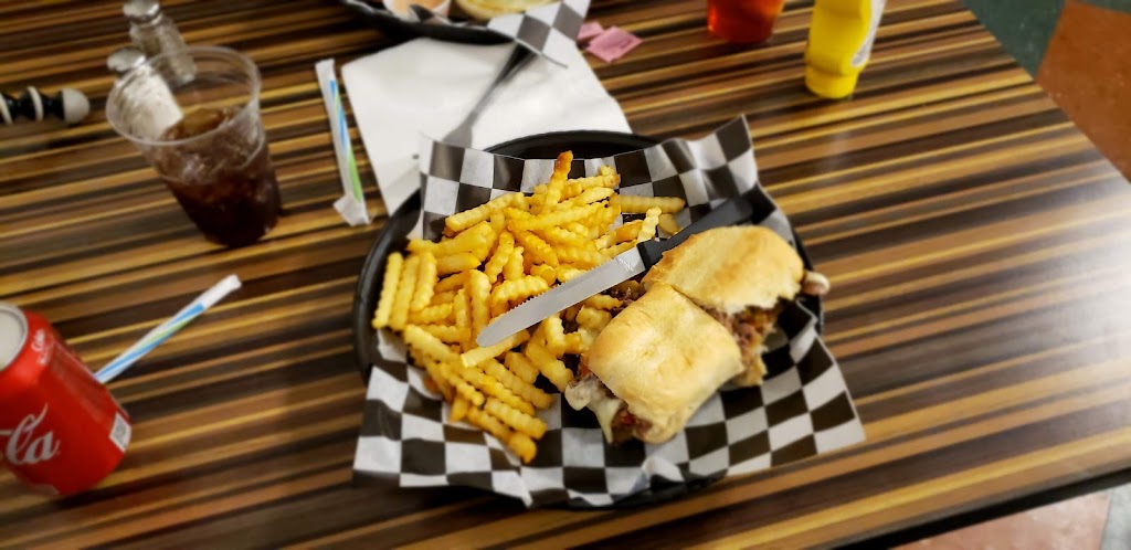 T.Walker’s On Main Street LLC | restaurant | 905 Lake Ave, Gothenburg, NE 69138, USA | 3085371000 OR +1 308-537-1000