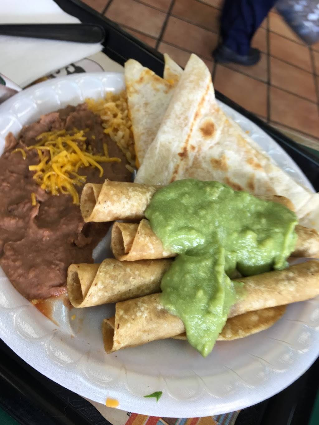 Sombrero Mexican Food | restaurant | 12090 Scripps Summit Dr, San Diego, CA 92131, USA | 8585770275 OR +1 858-577-0275