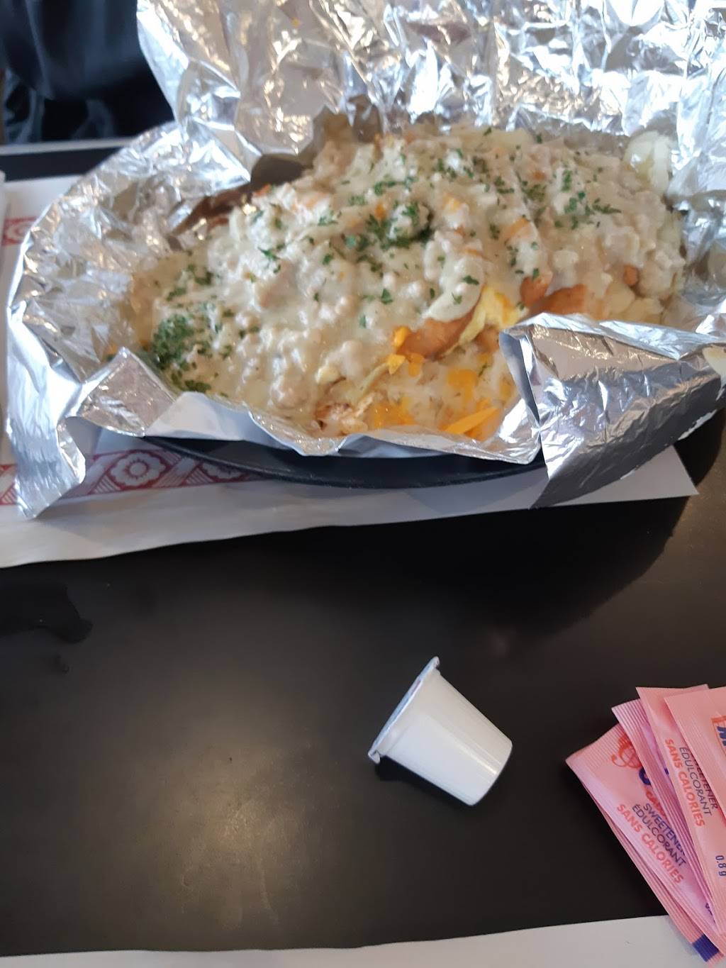 The Leaky Tank | restaurant | Sarnia Indian Reserve No. 45, St. Clair Township, ON N7T 7H5, Canada | 5193374447 OR +1 519-337-4447