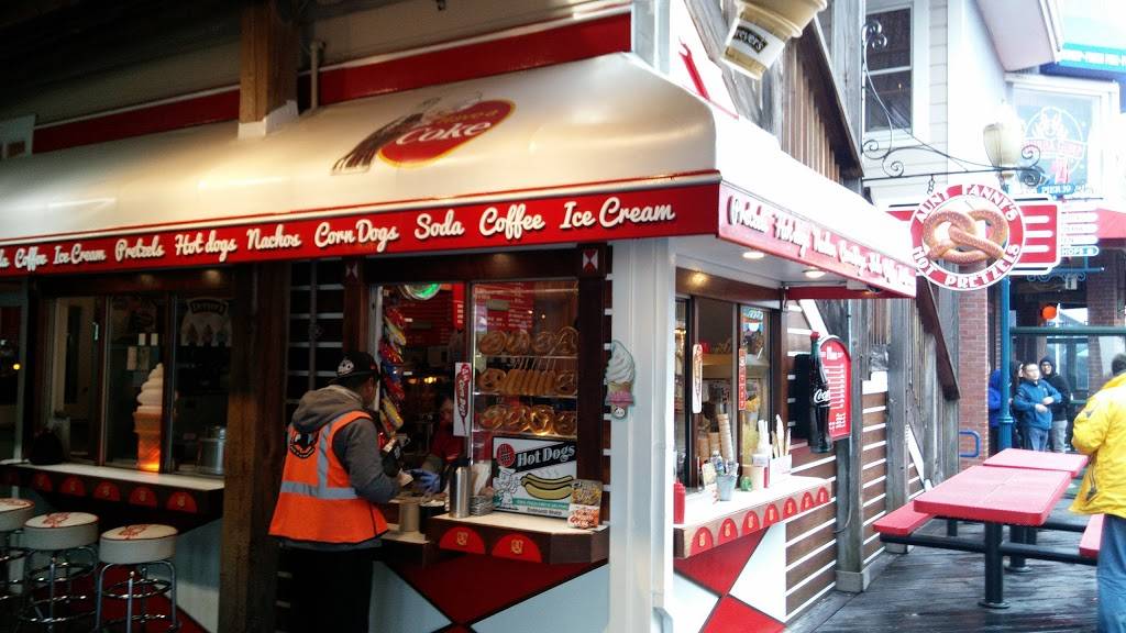 Aunt Fannys Hot Pretzels | restaurant | 39 Pier 39, San Francisco, CA 94133, USA | 4159860706 OR +1 415-986-0706