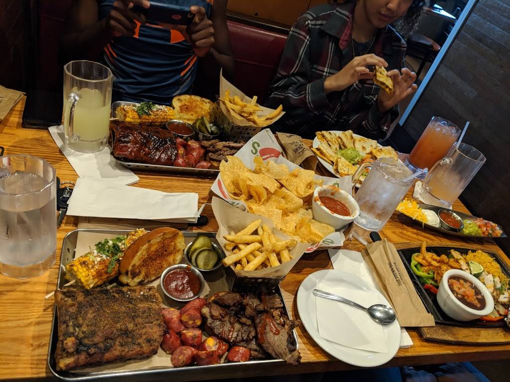 Chilis Grill & Bar | meal takeaway | 6251 Long Prairie Rd, Flower Mound, TX 75028, USA | 9723555826 OR +1 972-355-5826