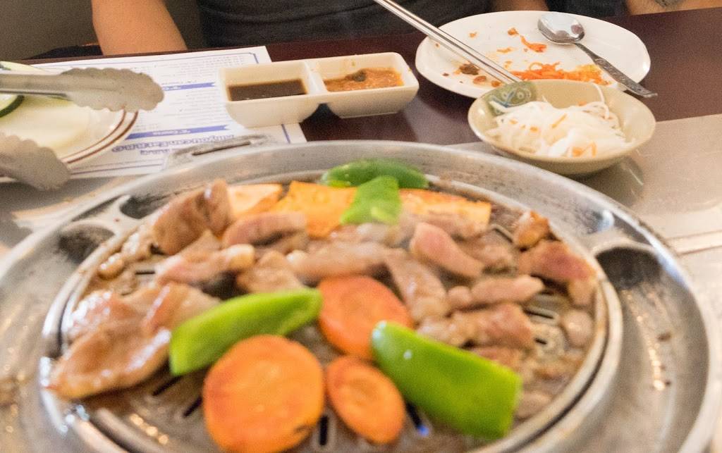 Sura Korean BBQ | restaurant | 300 George Waterman Rd, Johnston, RI 02919, USA | 4012337888 OR +1 401-233-7888