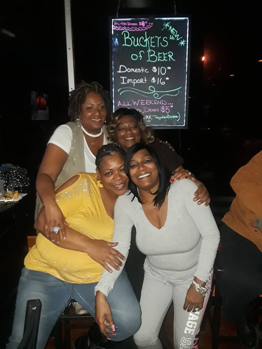 Anthonys Place | restaurant | 389 S Green Rd, Cleveland, OH 44121, USA | 2165317085 OR +1 216-531-7085