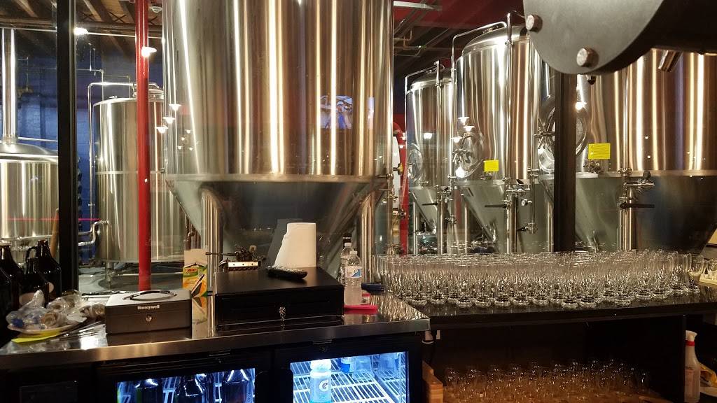 River House Grille | restaurant | 195 Woodcleft Ave, Freeport, NY 11520, USA | 5166085226 OR +1 516-608-5226