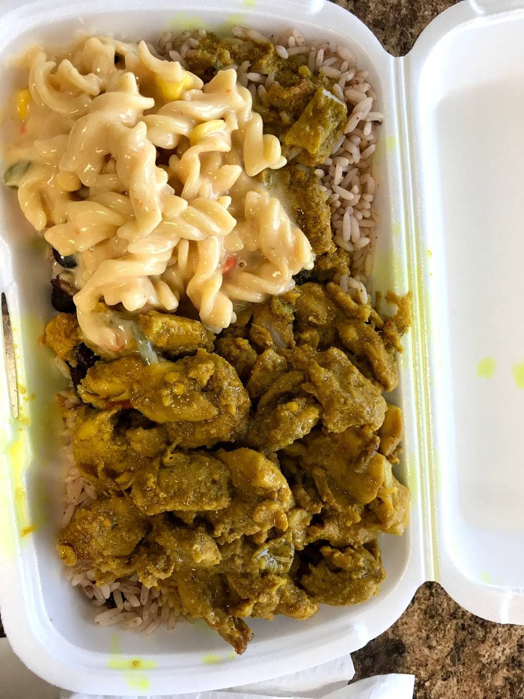 Bakers Jerk House | restaurant | 50 Sunnyvale Gate, Brampton, ON L6S 6J3, Canada | 9054586449 OR +1 905-458-6449