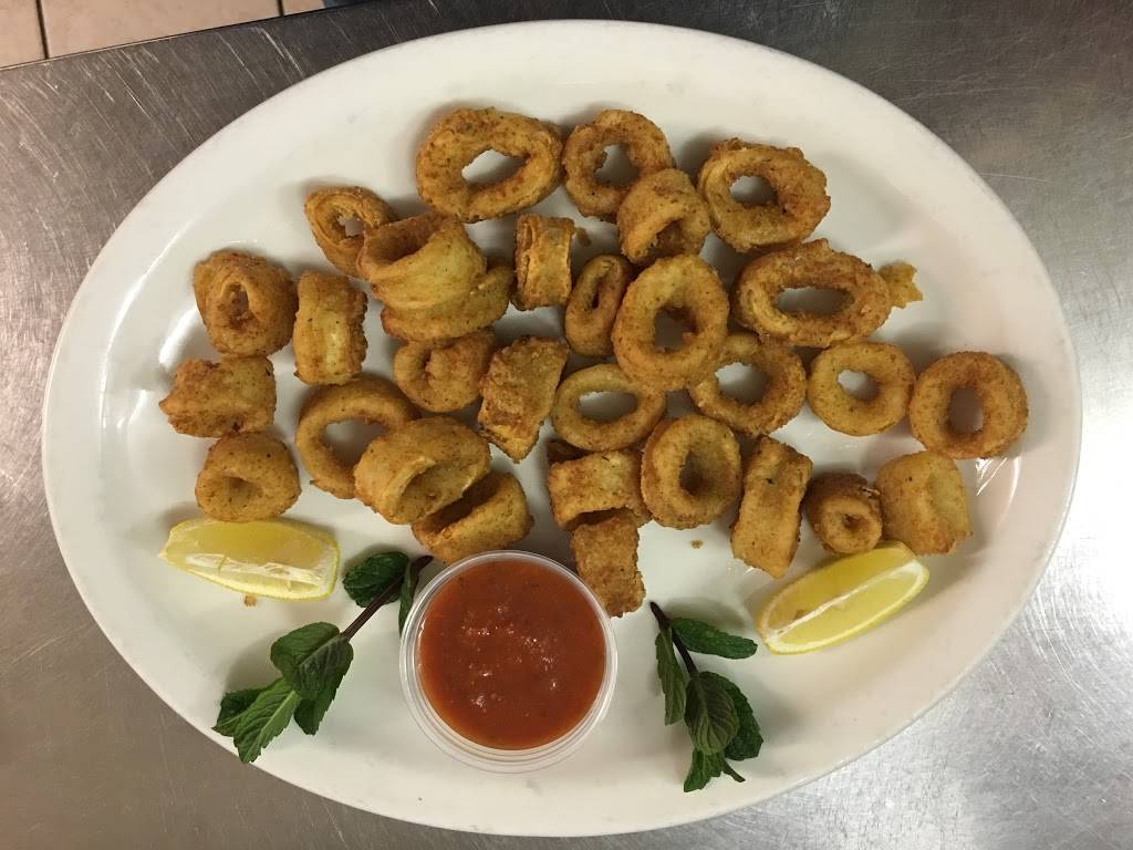 Nicholas Greek - Italian Restaurant | restaurant | 915 N Jackson St, Tullahoma, TN 37388, USA | 9314556666 OR +1 931-455-6666