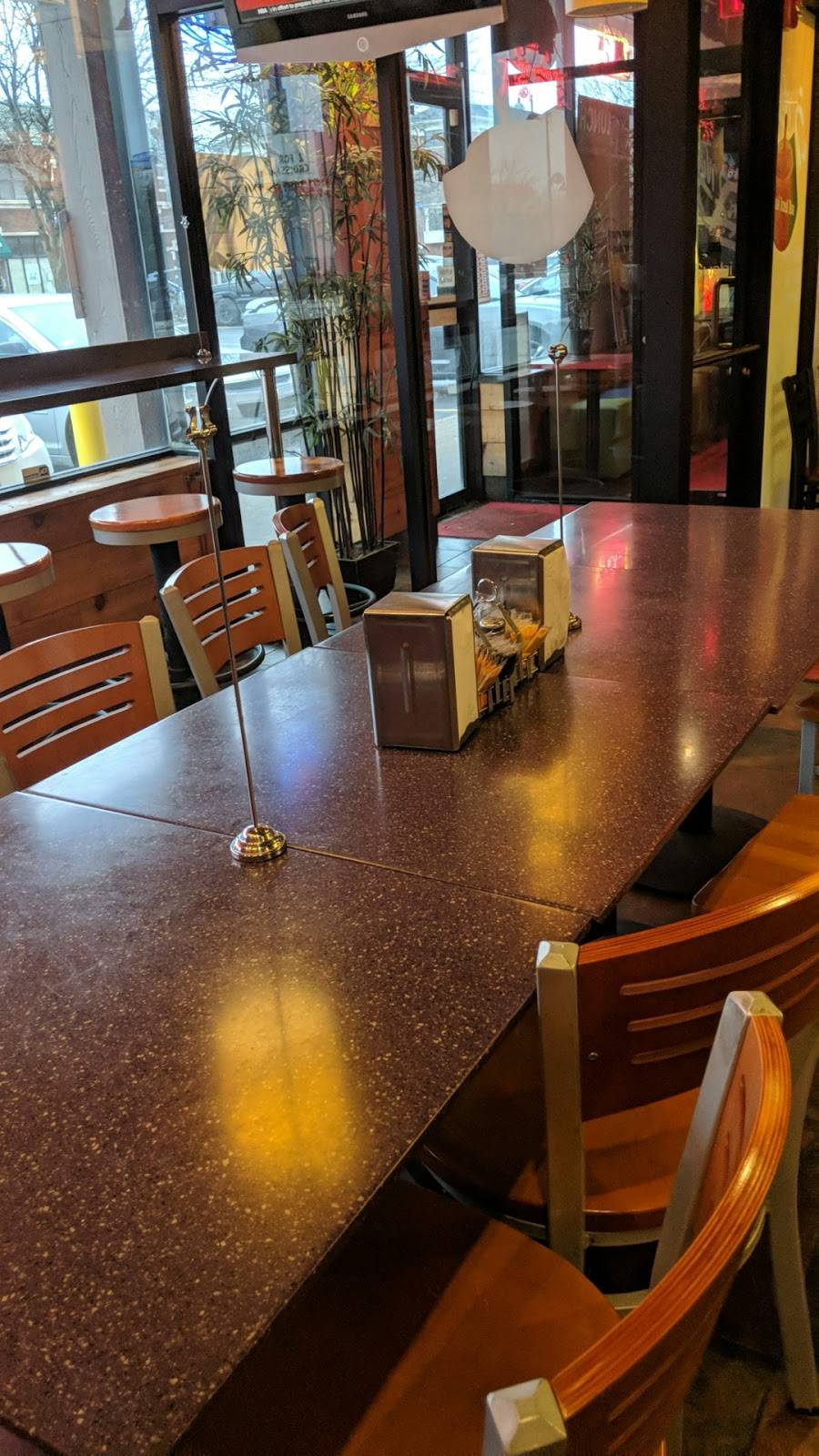 J Wok Chinese Kitchen | restaurant | 6641 Roosevelt Rd, Berwyn, IL 60402, USA | 7087883888 OR +1 708-788-3888