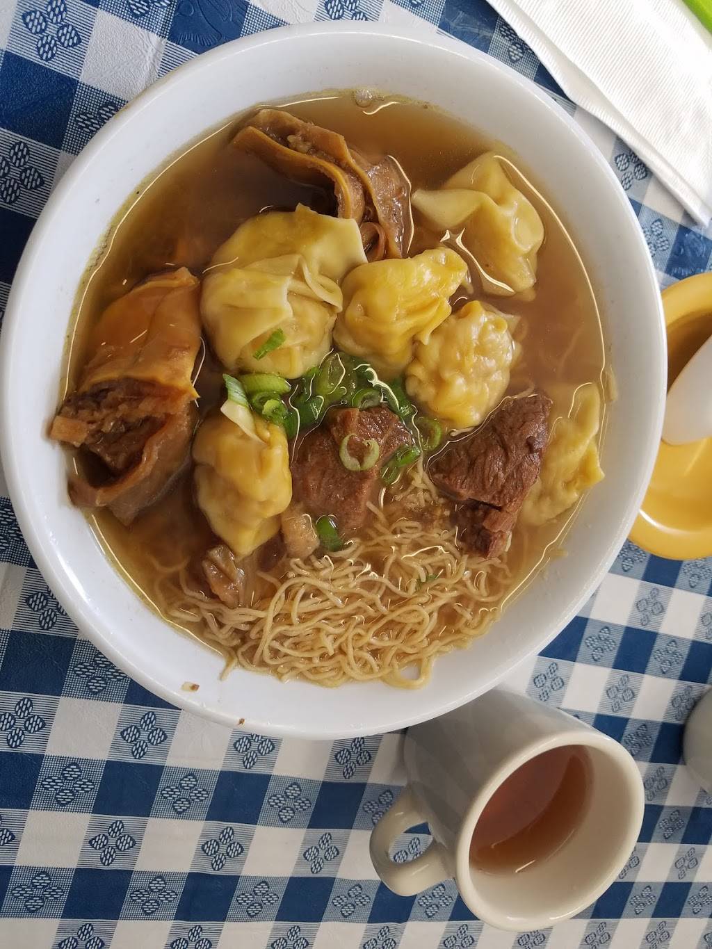 Just Won Ton | restaurant | 1241 Vicente St, San Francisco, CA 94116, USA | 4156812999 OR +1 415-681-2999