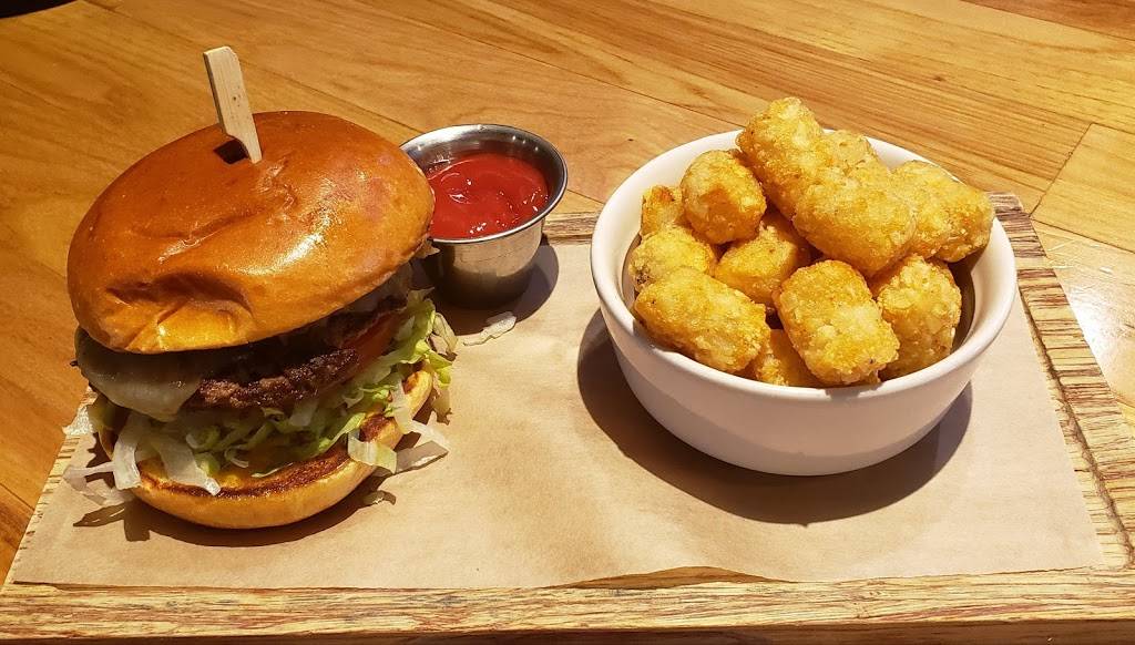 Twin Peaks Restaurant | restaurant | 2135 E Camelback Rd, Phoenix, AZ 85016, USA | 6029548946 OR +1 602-954-8946