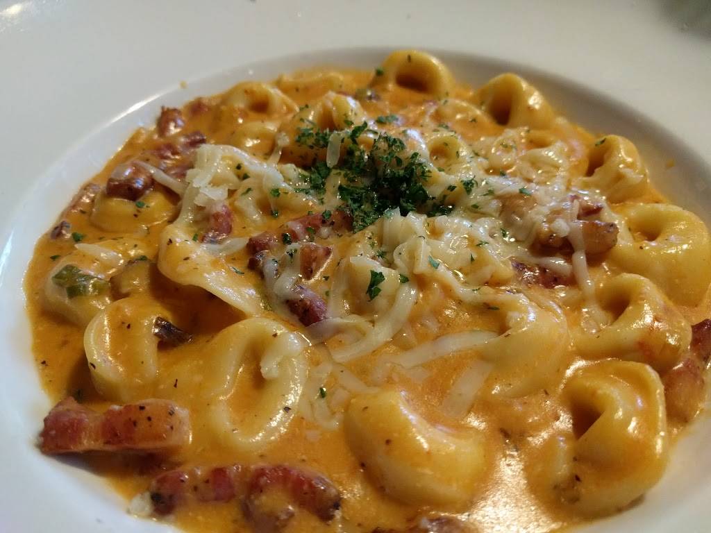 Mama Mias | restaurant | 200 E Hamilton Ave, Campbell, CA 95008, USA | 4083793333 OR +1 408-379-3333