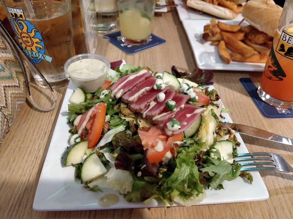 Double Play Cafe | restaurant | 320 Main St, Wallingford, CT 06492, USA | 2032652599 OR +1 203-265-2599