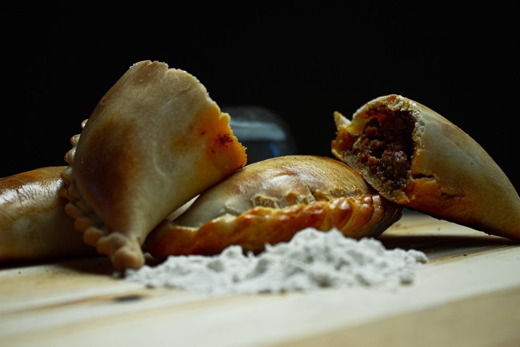 Chicago Empanada Mama | restaurant | 3101 W Lake St, Chicago, IL 60612, USA | 7735720008 OR +1 773-572-0008