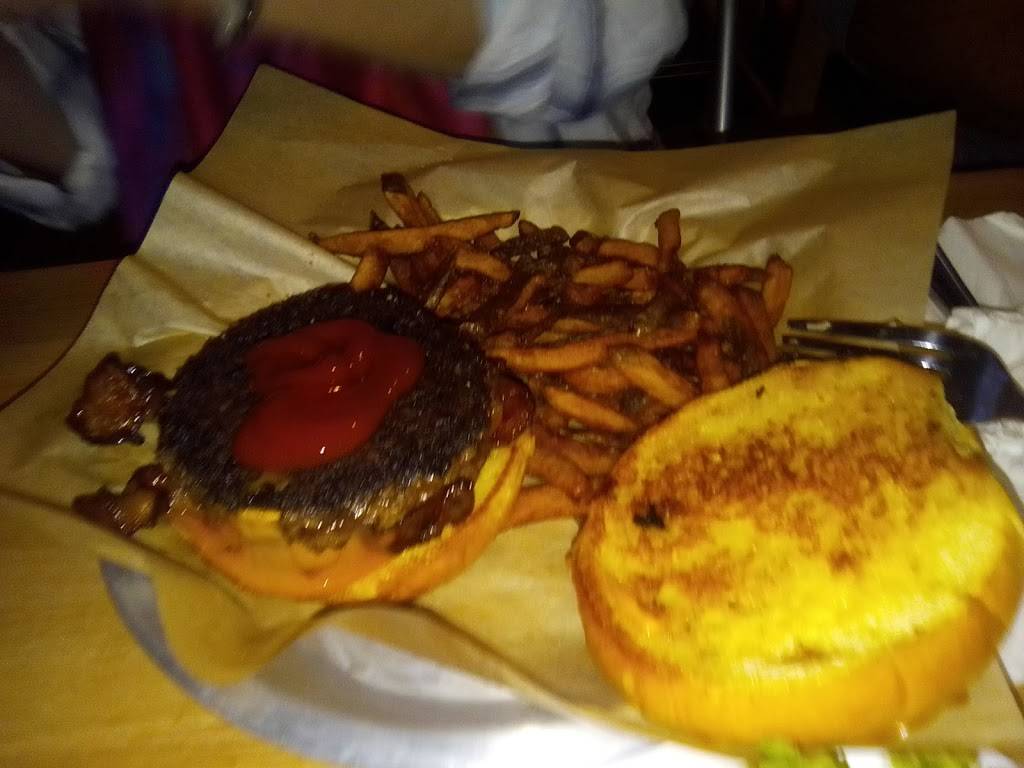 Butcher and Son Public House | restaurant | 814 Raccoon St, Aliquippa, PA 15001, USA | 7243759851 OR +1 724-375-9851