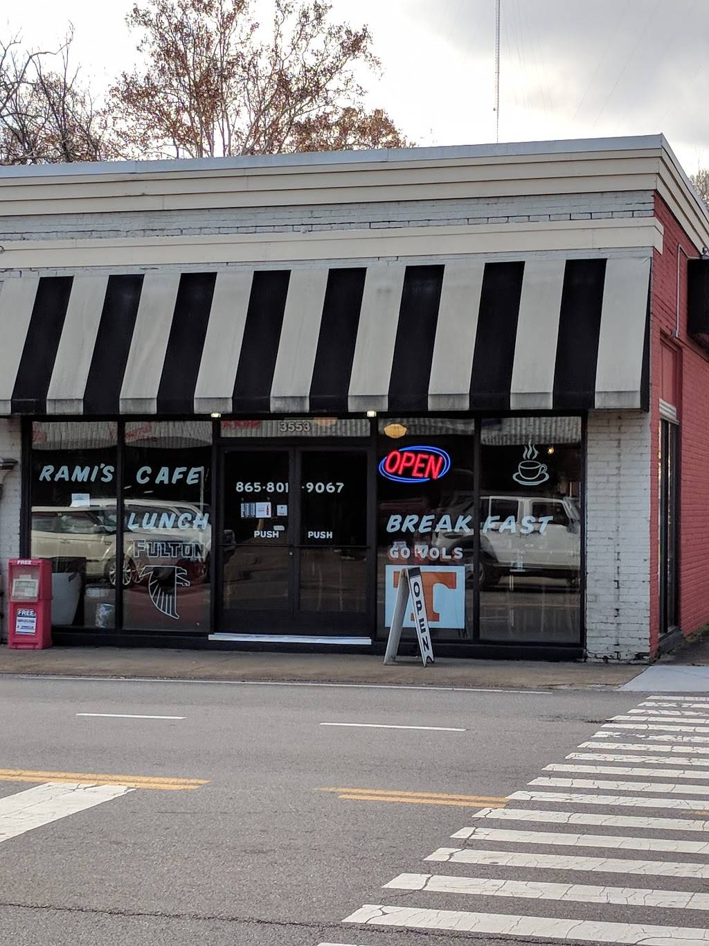 Ramis Cafe | restaurant | 3553 N Broadway, Knoxville, TN 37917, USA | 8658019067 OR +1 865-801-9067