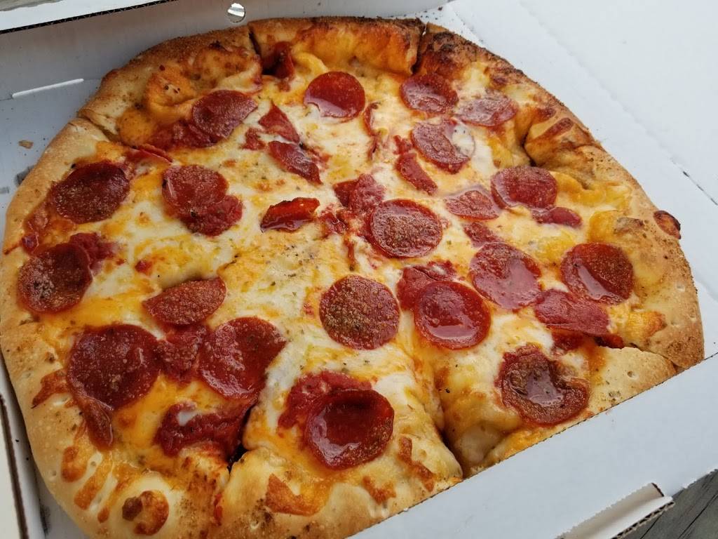 Gina Marias Pizza | meal delivery | 14655 Excelsior Blvd, Minnetonka, MN 55345, USA | 9529335735 OR +1 952-933-5735