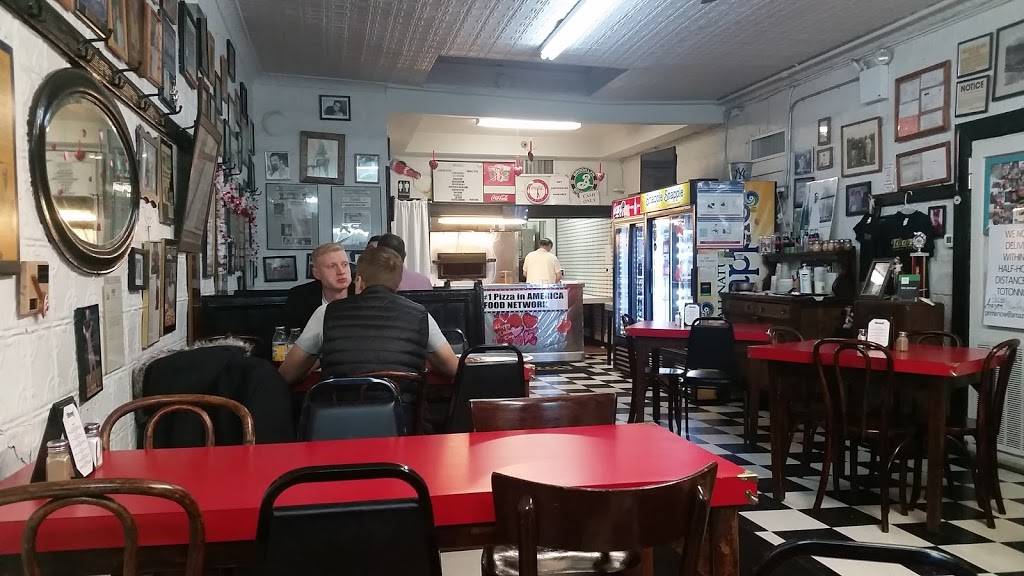Totonnos Pizzeria Napolitana | restaurant | 1524 Neptune Ave, Brooklyn, NY 11224, USA | 7183728606 OR +1 718-372-8606